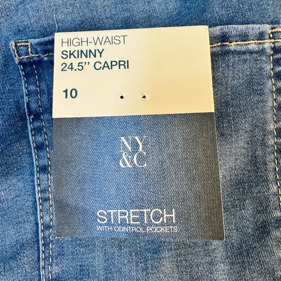 NY&C , high-waist skinny 24.6” capri, size 10. - Picture 3 of 5